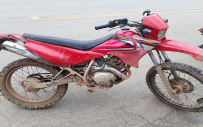 Polícia Militar recupera motocicleta furtada em Mercês de Água Limpa