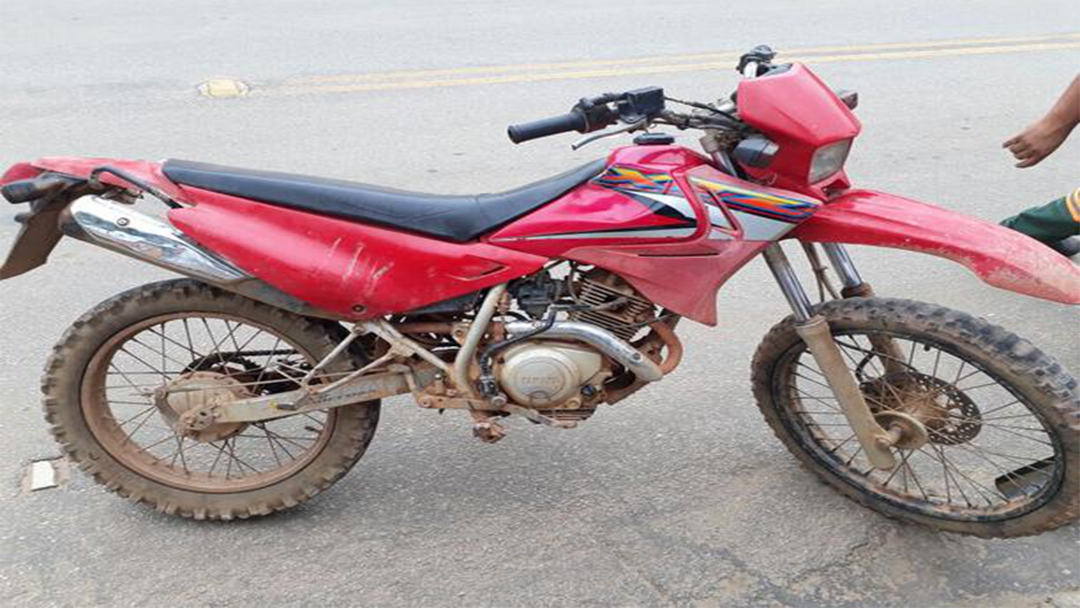 Polícia Militar recupera motocicleta furtada em Mercês de Água Limpa