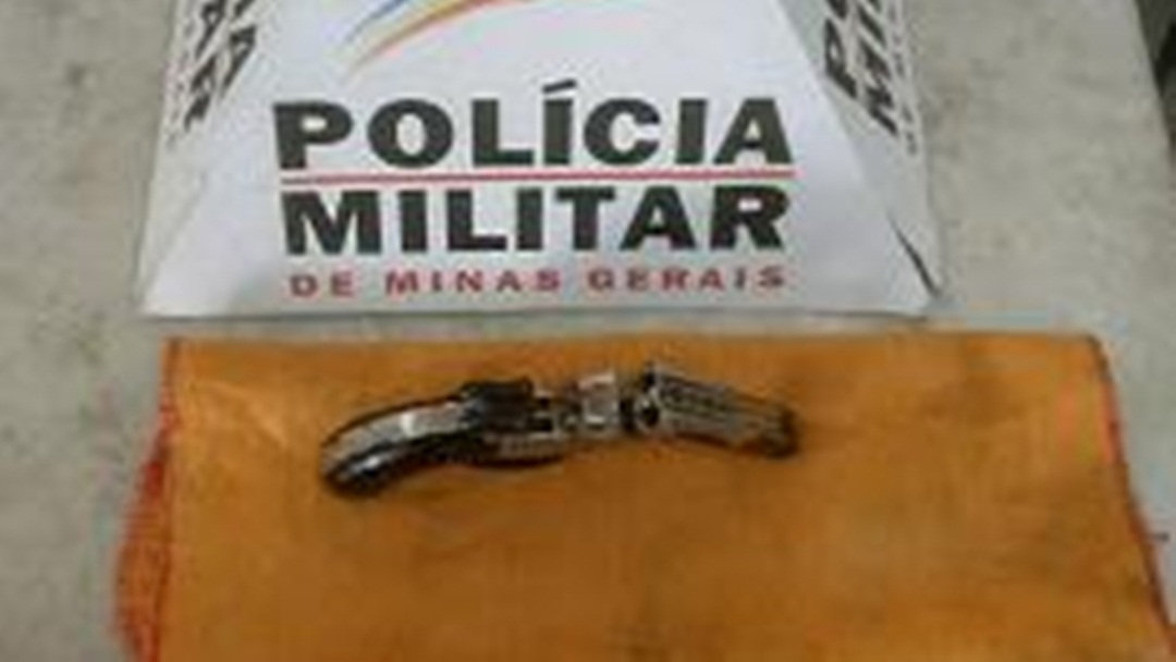 Grupo Tático Rodoviário apreende arma de fogo durante abordagem a veículo na BR 265 em Barbacena