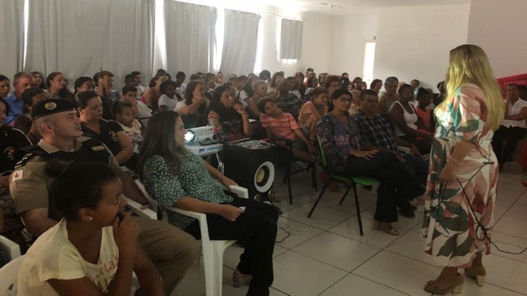 PCMG DÁ INÍCIO A CICLO DE PALESTRAS SOBRE A VIOLÊNCIA CONTRA MULHER