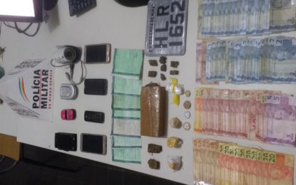 POLÍCIA MILITAR RETIRA DROGAS DE CIRCULAÇÃO EM SÃO JOÃO DEL-REI-MG