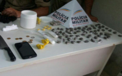 POLÍCIA MILITAR APREENDE GRANDE QUANTIDADE DE DROGAS EM TIRADENTES-MG
