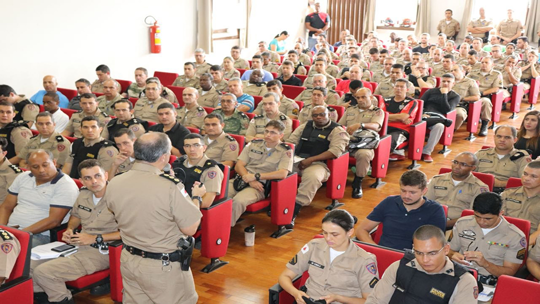 Comandante Regional da 13ª RPM explica setorização para a tropa