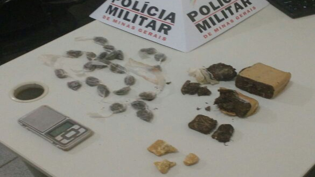 Homem é preso por tráfico durante operação em Santos Dumont