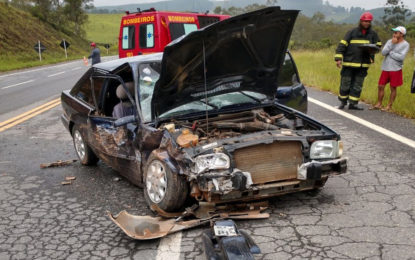 ACIDENTE NA 265 DEIXA 04 VÍTIMAS FERIDAS PROXIMIDADES DO RESTAURANTE DO TIO ROMEU