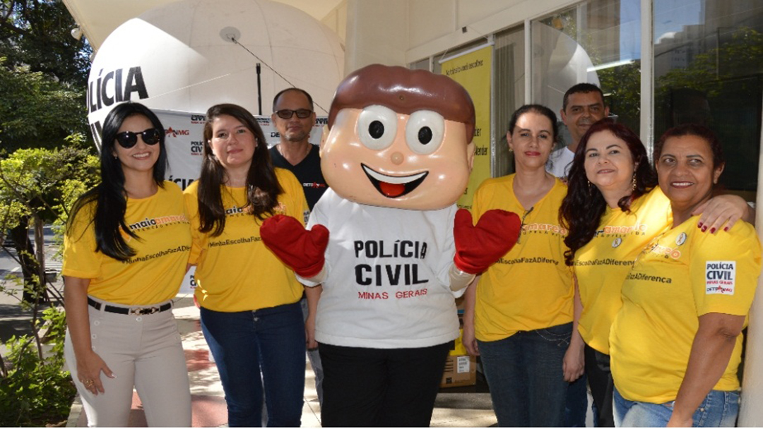 DETRAN-MG REALIZA LANÇAMENTO DA CAMPANHA MAIO AMARELO COM CRIANÇAS DE ESCOLA ESTADUAL
