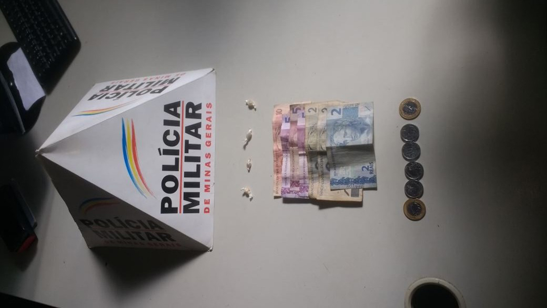 MENOR É APREENDIDO COM DROGAS EM SÃO JOÃO DEL-REI-MG