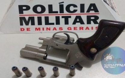POLÍCIA MILITAR RETIRA ARMA DE CIRCULAÇÃO EM SÃO JOÃO DEL-REI-MG