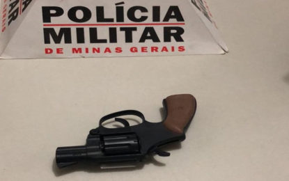 POLÍCIA MILITAR APREENDE RÉPLICA DE ARMA DE FOGO EM SÃO JOÃO DEL-REI-MG
