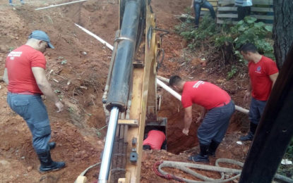 BOMBEIROS RESGATAM BEZERRO DE CISTERNA NA ZONA RURAL DE RESSAQUINHA