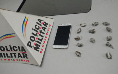 HOMEM É PRESO POR TRÁFICO DE DROGAS NA ÁREA CENTRAL DE SANTOS DUMONT