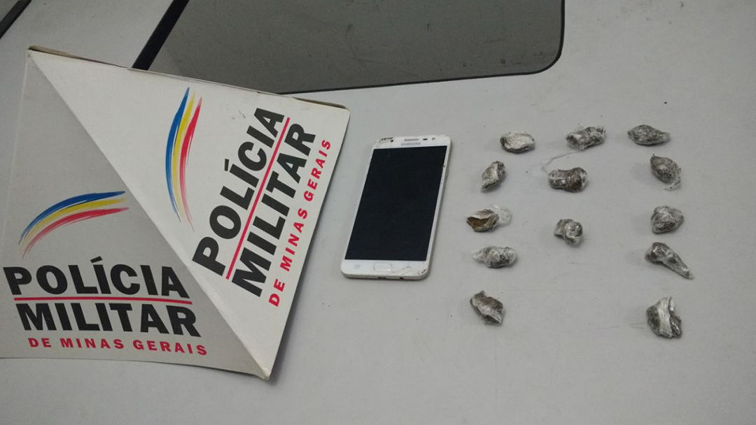 HOMEM É PRESO POR TRÁFICO DE DROGAS NA ÁREA CENTRAL DE SANTOS DUMONT