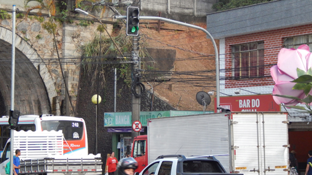 SUTRAM INFORMA SOBRE RELIGAMENTO PARCIAL DE SEMÁFOROS