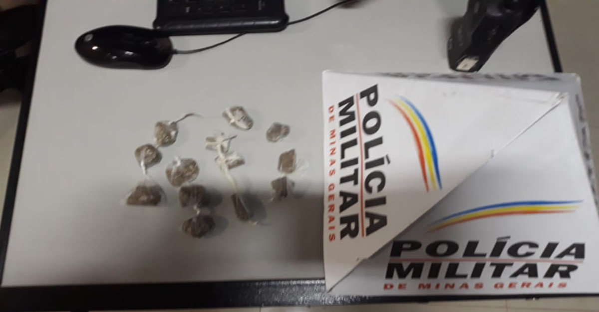 Drogas são apreendidas com grupo acusado de tumulto no centro da cidade em Barbacena