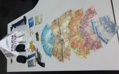 DENÚNCIAS ANÔNIMAS AUXILIAM EM APREENSÃO DE DROGAS EM SÃO JOÃO DEL-REI/VEJA MAIS-Barbacena Em Tempo-Notícias de Barbacena e Região