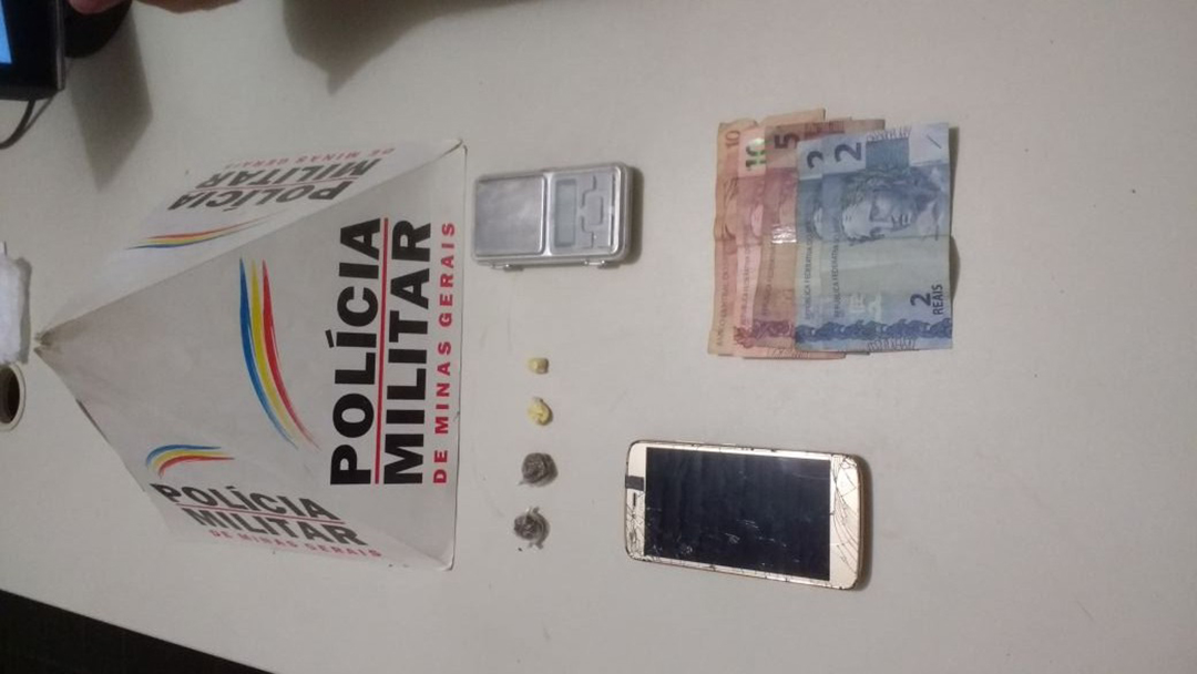 DENÚNCIAS ANÔNIMAS AUXILIAM EM APREENSÃO DE DROGAS EM SÃO JOÃO DEL-REI-MG-Barbacena Em Tempo-Notícias de Barbacena e Região