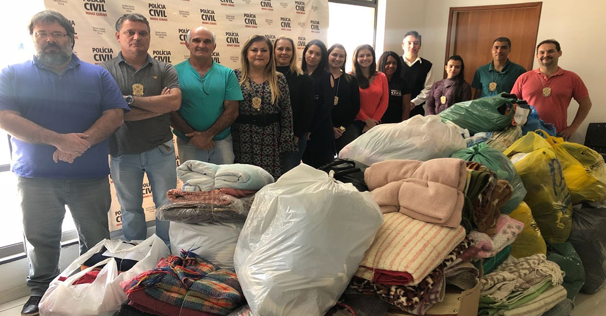 PCMG ENTREGA DOAÇÕES DA 5ª EDIÇÃO DA CAMPANHA DO AGASALHO EM BARBACENA