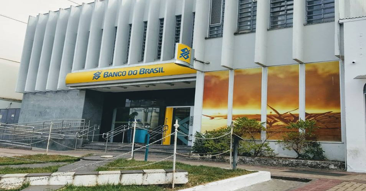 CAIXA ELETRÔNICO É ARROMBADO NA AGÊNCIA DO BANCO DO BRASIL, EM SANTOS DUMONT.