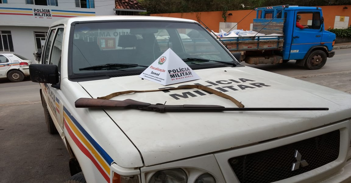 Homem é preso por porte ilegal de arma de fogo no bairro Nova Cidade em Barbacena.