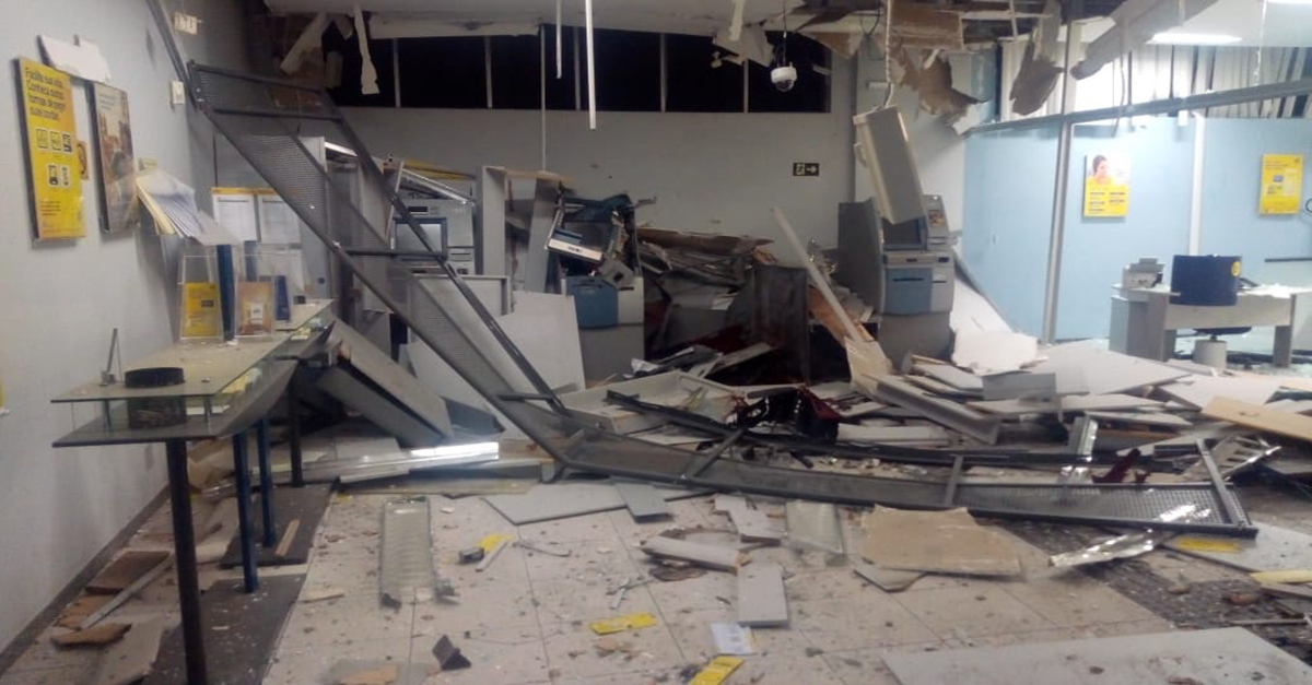 Polícia Militar monta operação para localizar quadrilha que explodiu caixas eletrônicos em Barroso-MG.