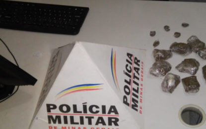 Adolescente é apreendido por tráfico de drogas, após denúncia do próprio pai em Santos Dumont.