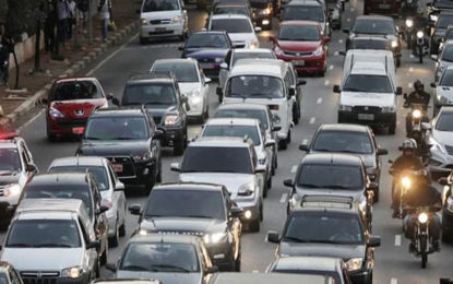 Débitos de veículos com finais de placas de 1 a 5 devem ser regularizados até 30 de junho.