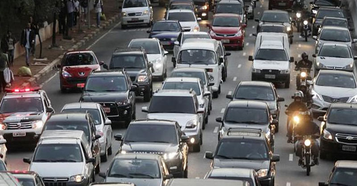 Débitos de veículos com finais de placas de 1 a 5 devem ser regularizados até 30 de junho.