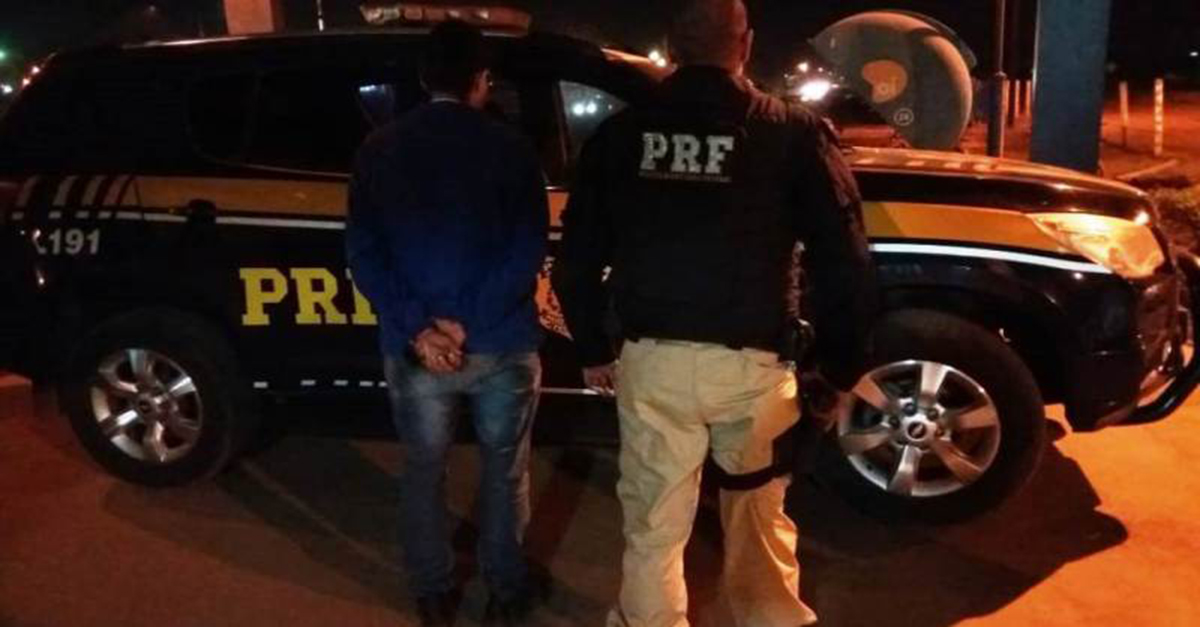 Condutor de caminhão-tanque é preso pela PRF com documento falso em Ariquemes