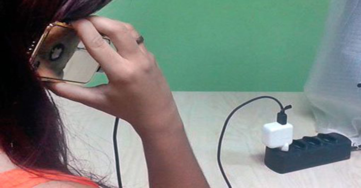 Uso de celular plugado na tomada já provocou 9 mortes no Brasil em 2018