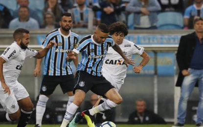 GRÊMIO DOMINA ATLÉTICO E VENCE NA VOLTA DO BRASILEIRÃO