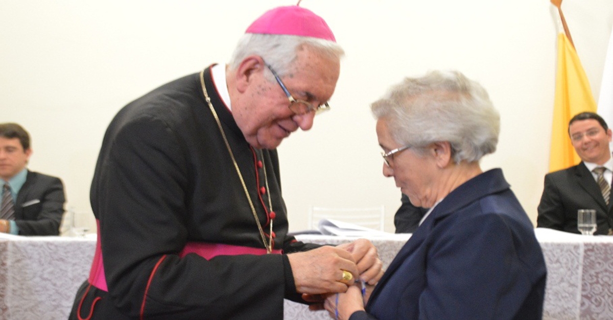 COMENDA DOM LUCIANO VAI HOMENAGEAR 4 PESSOAS