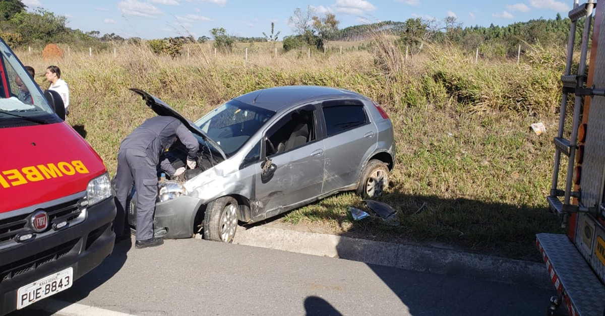MOTORISTA FICA FERIDO EM ACIDENTE NA BR-265 NAS PROXIMIDADES DO BANANAL