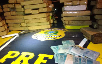 PRF apreende 100kg de maconha e quase R$10 mil em espécie, em São Gonçalo do Sapucaí