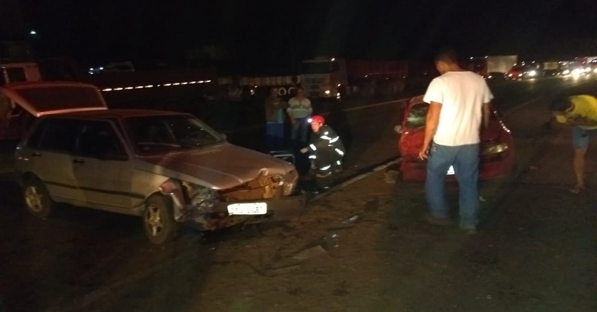 SEIS PESSOAS FICAM FERIDAS EM ACIDENTE NA BR-040