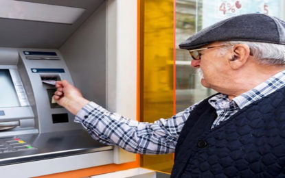 Pagamento da primeira parcela do 13º de aposentados começa na segunda-feira (27)