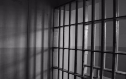 Agentes penitenciários são presos por tortura em presídio de Três Corações