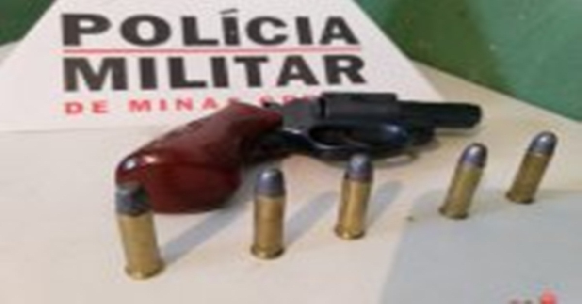 Empresário é detido após ser flagrado dirigindo embriagado e portando arma de fogo