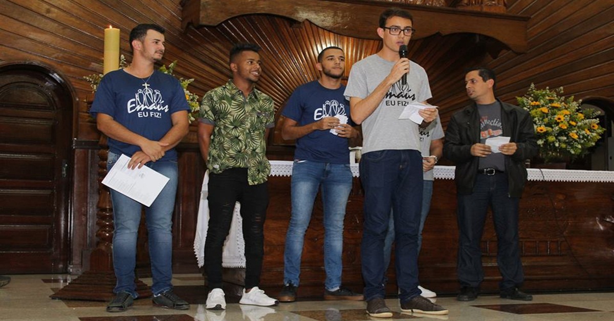 Emaús masculino reúne quase 50 jovens em Conselheiro Lafaiete