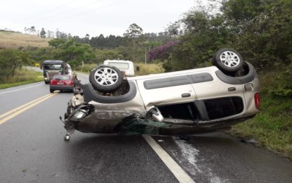 ACIDENTE NA BR-265 DEIXA TRÊS FERIDOS PRÓXIMO À SAINT-GOBAIN