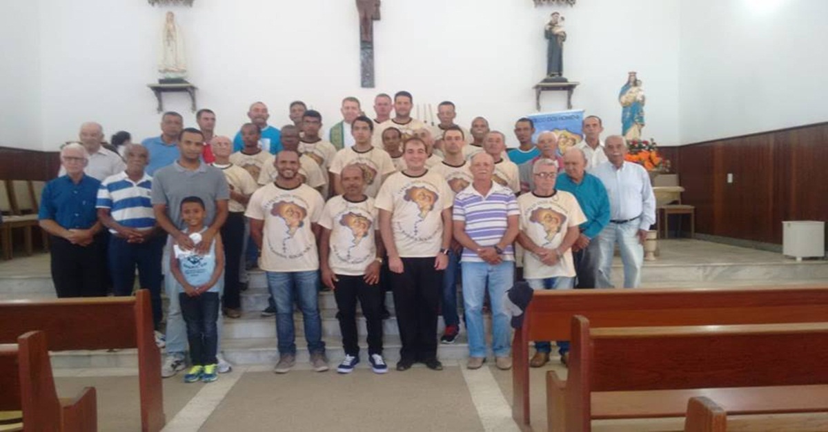 Comunidade de Vitorinos, em Senhora dos Remédios, celebra 10 anos do Terço dos Homens