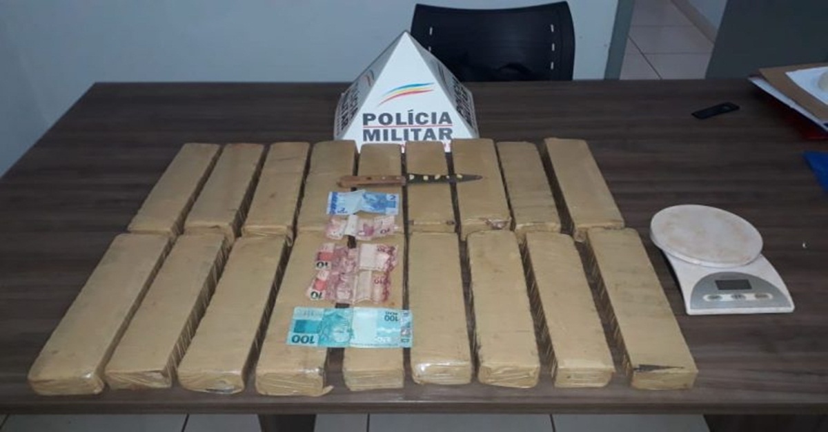 Jovem é preso com 5 pedras de crack e 13 kg de maconha em Centralina