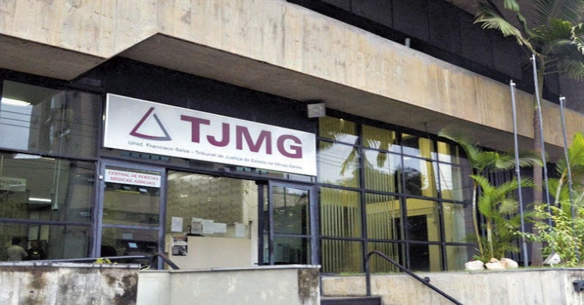 Empresa funerária é obrigada a indenizar família; corpo cheirava mal durante velório