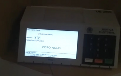 Eleitor se confunde, acredita em fraude eleitoral e agride mesária em Belém