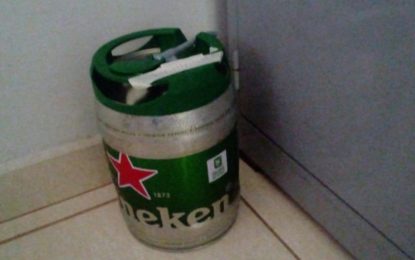 PM apreende barril de cerveja durante horário de votação em Centralina