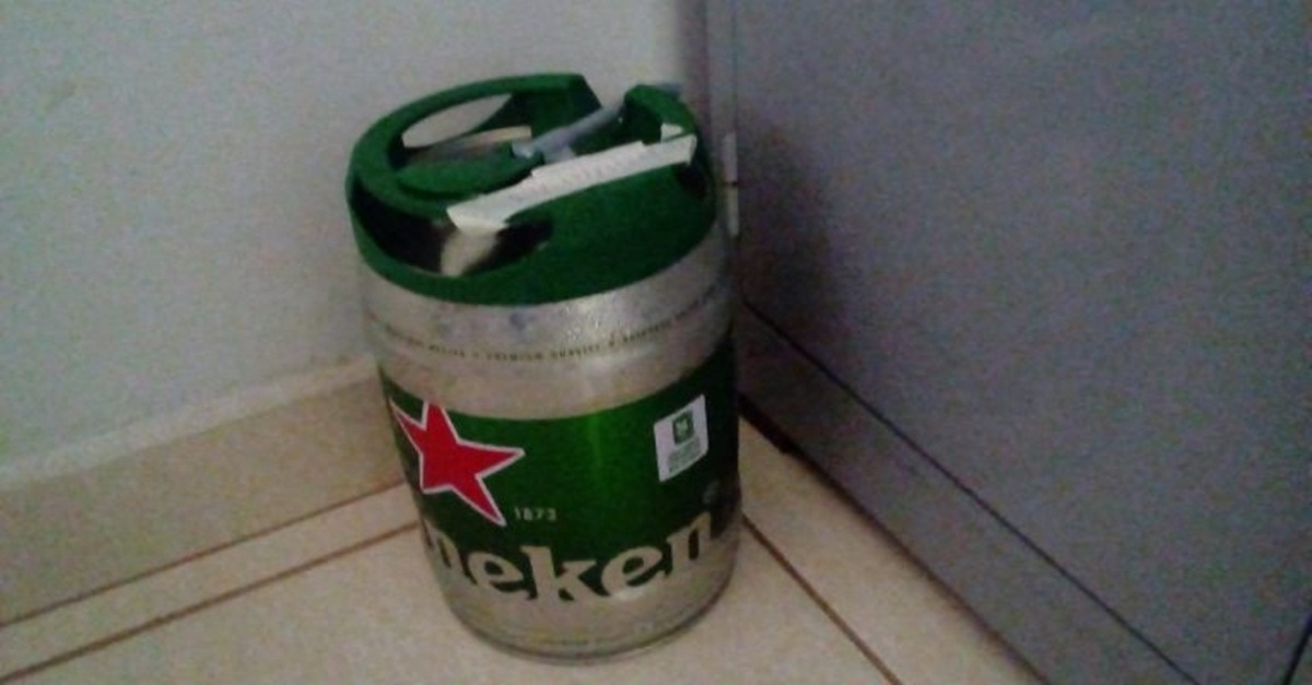 PM apreende barril de cerveja durante horário de votação em Centralina