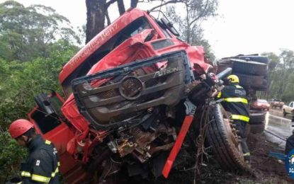 Acidente na BR-040 mata uma pessoa e deixa quatro feridas em Nova Lima