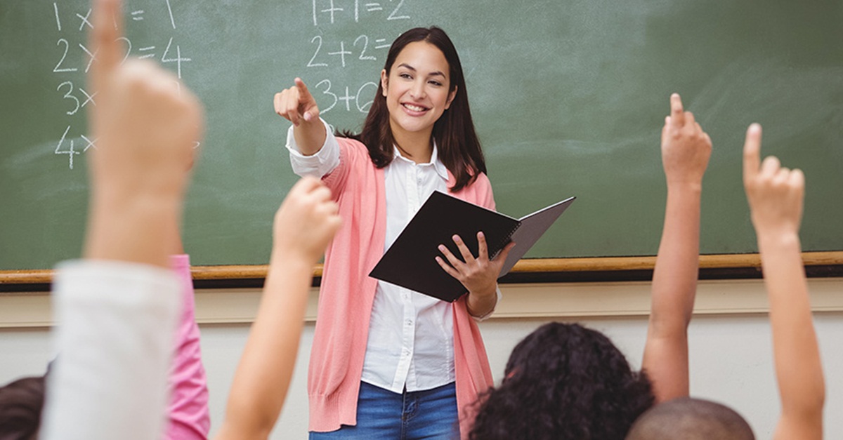 BRASIL FIRMA ACORDO COM ESPANHA PARA A FORMAÇÃO DE PROFESSORES