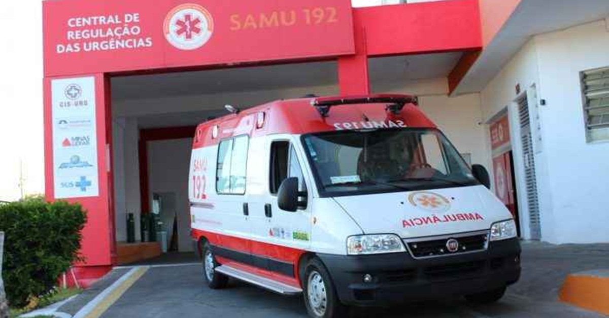 ACIDENTE NA BR-262 EM NOVA SERRANA DEIXA TRÊS PESSOAS FERIDAS