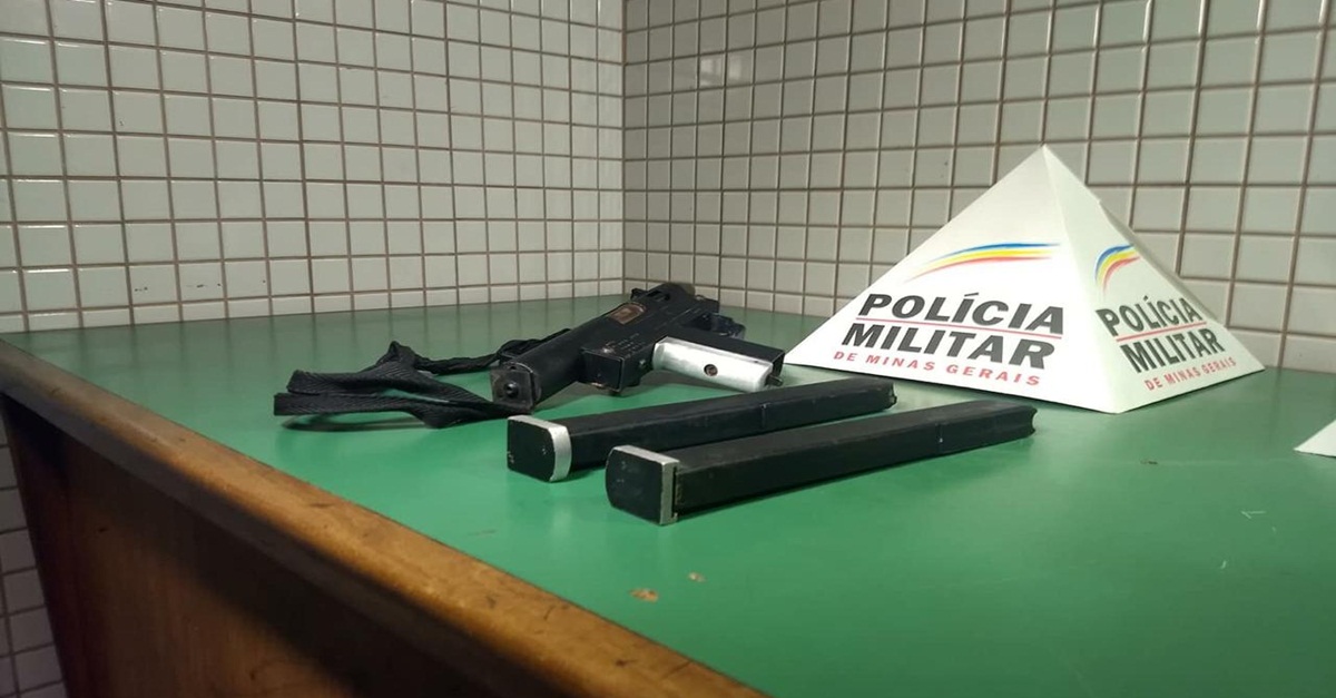 Submetralhadora de origem americana é apreendida com jovem em Caratinga-MG