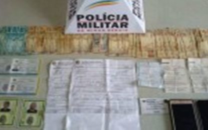 DUPLA USA DOCUMENTOS FALSOS PARA DAR GOLPE E SACAR BENEFÍCIO EM ARCOS